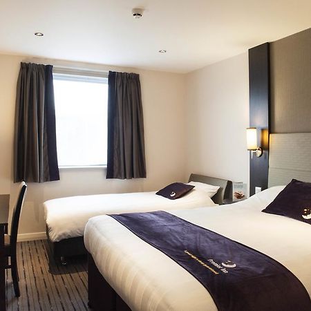 Premier Inn Uttoxeter Exterior photo