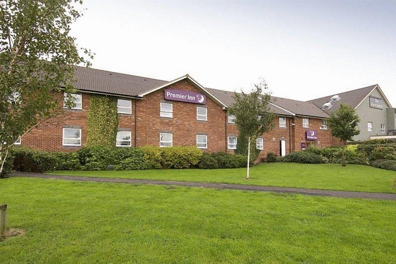 Premier Inn Uttoxeter Exterior photo